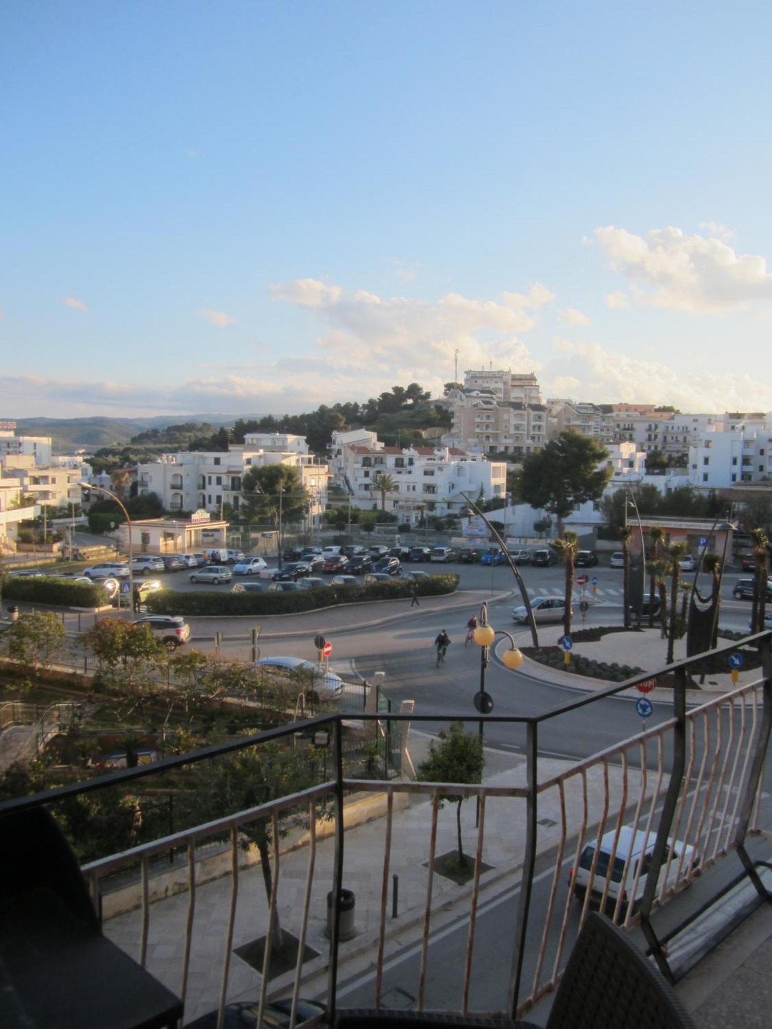 Le Calle A Vieste Sul Gargano Bagian luar foto